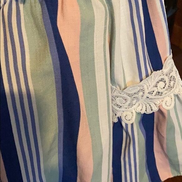 Off the Shoulder Girls Top - Picture 3 of 3